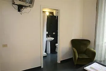 Mr Piece B&B Rome 2*,
